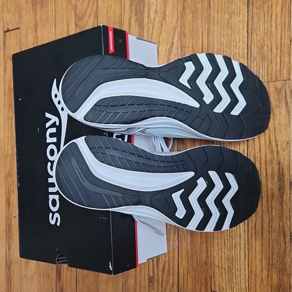 NWOT Saucony Cohesion XT600 Grey Women's Running Shoes Size 7.5W - Picture 3 of 10